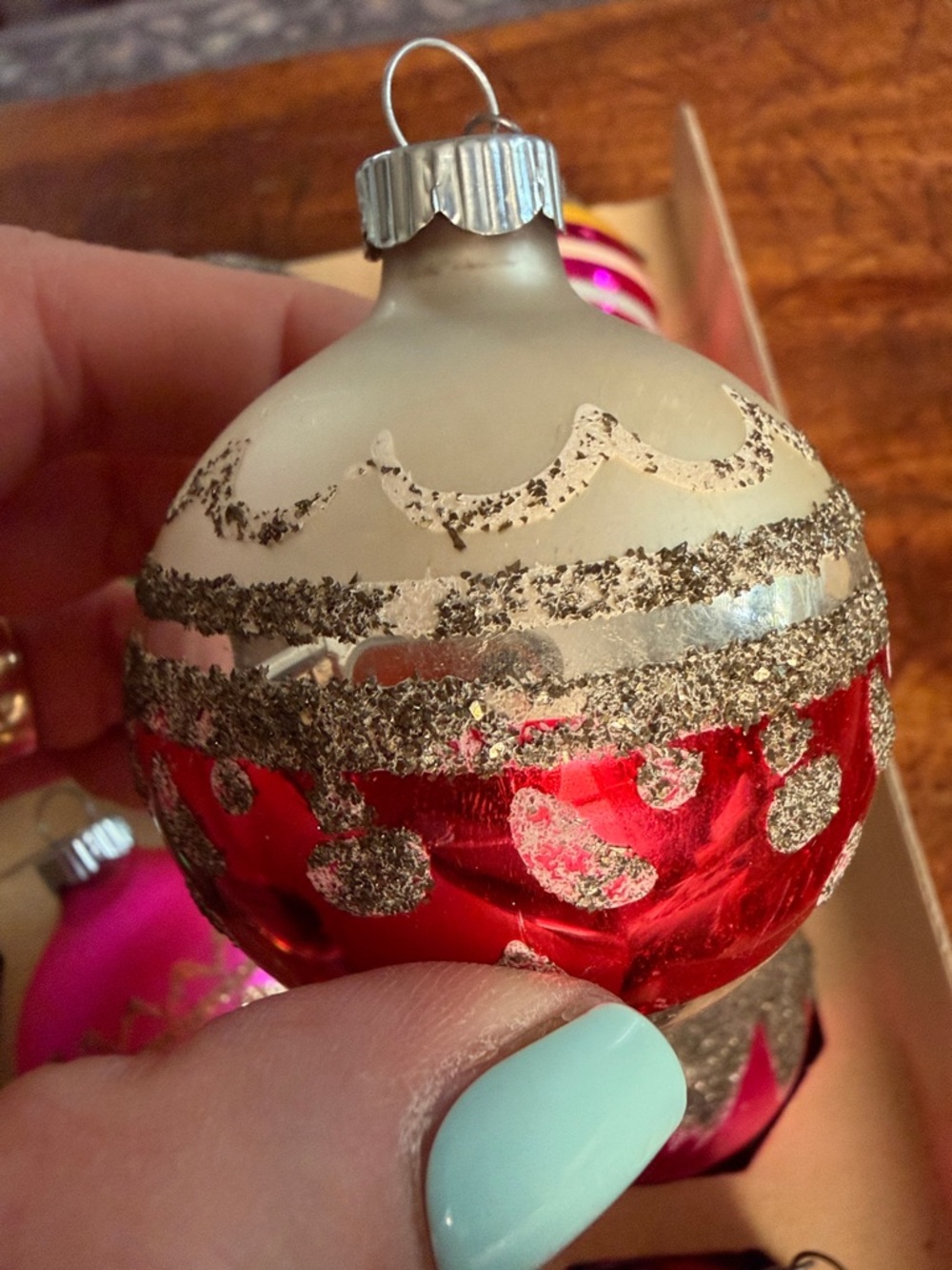 Set of 12 Assorted Multicolor Vintage Shiny Brite Glass Christmas Ornaments - Picture 14 of 14